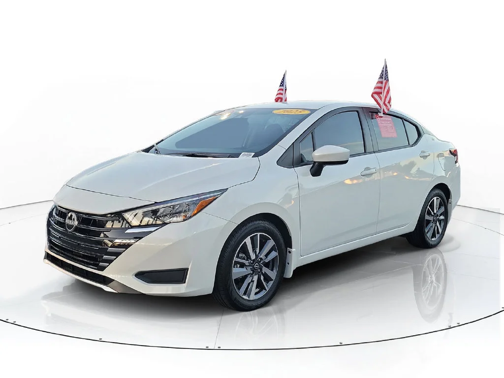 Certified Used 2025 White Nissan 1.6 SV image 4