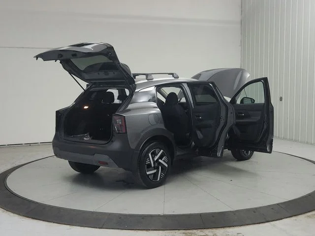 New 2027  Nissan  image 16
