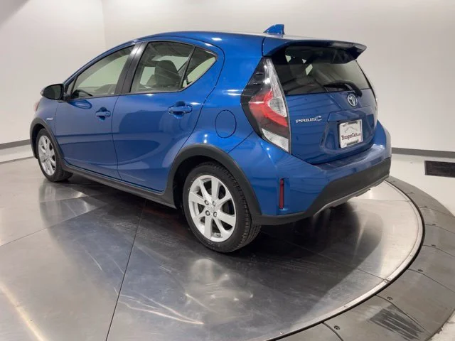 Used 2018 Blue Toyota Four image 3