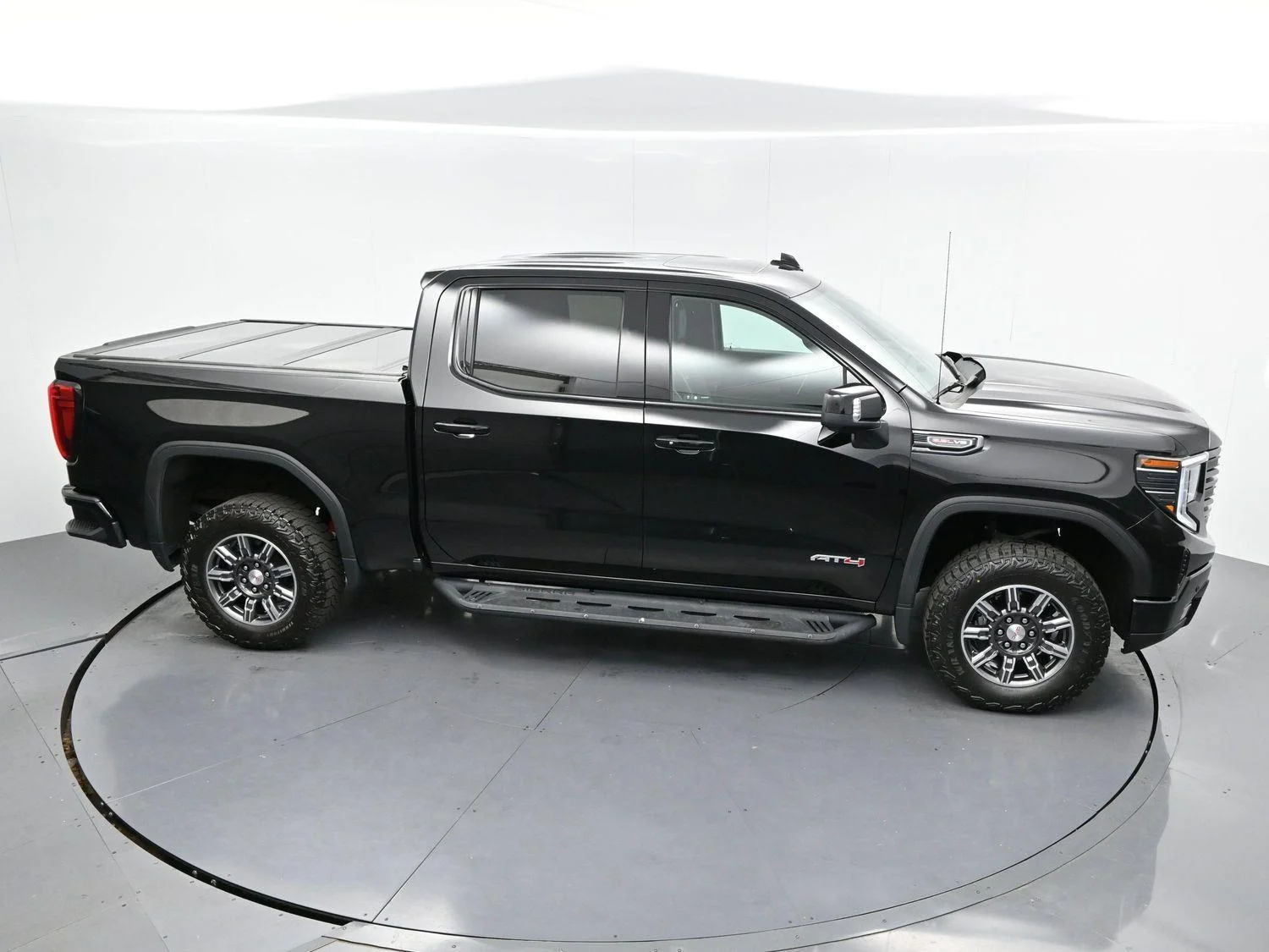 Used 2024 Onyx Black GMC AT4 image 38