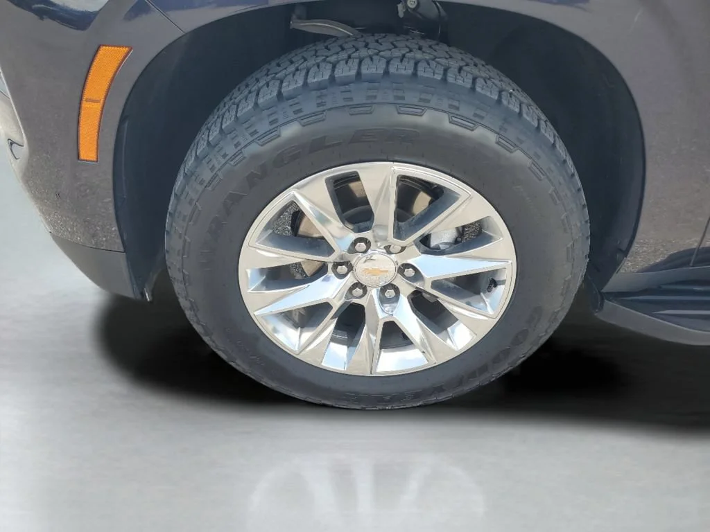 Used 2025 Dark Ash Metallic Chevrolet Premier image 25