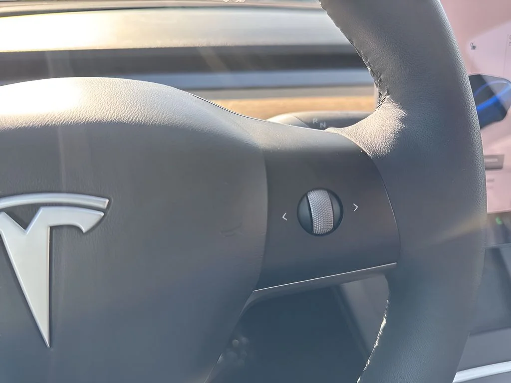 Used 2021 Blue Tesla Long Range image 15