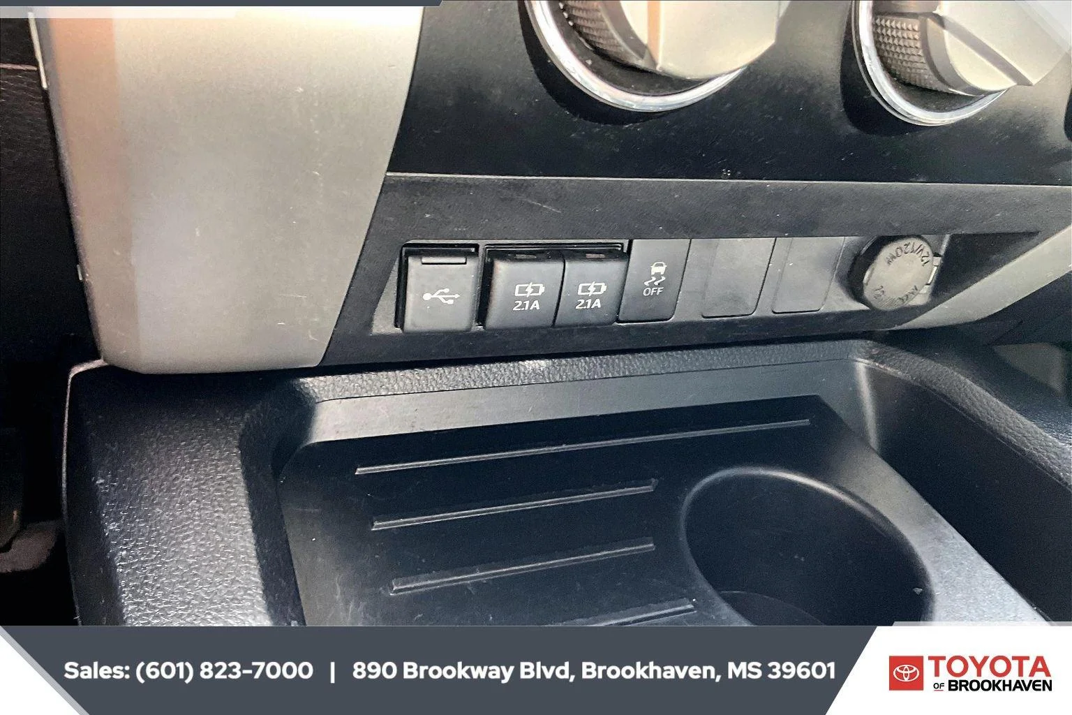 Used 2021 Barcelona Red Metallic Toyota SR5 image 23