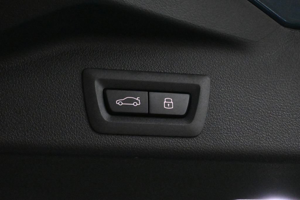 Used 2026 Blue BMW xDrive40i image 39