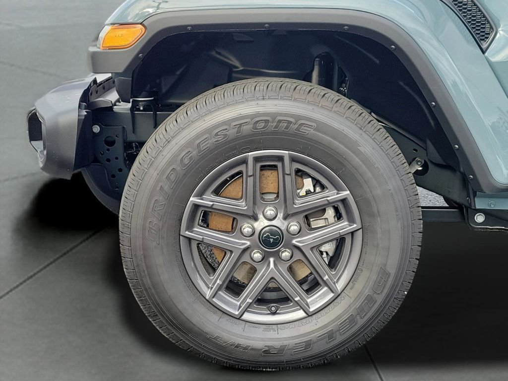New 2025 Anvil Clear-Coat Exterior Paint Jeep Sport S image 9