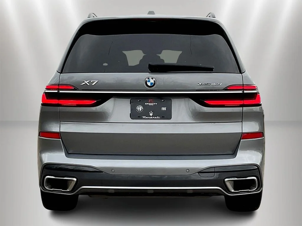 Used 2024 Gray Metallic BMW xDrive40i image 5