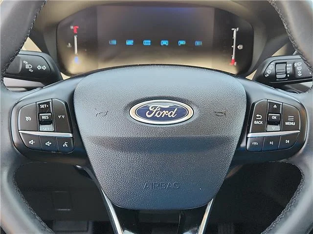 Used 2024 White Ford Active Front-Wheel Drive image 17