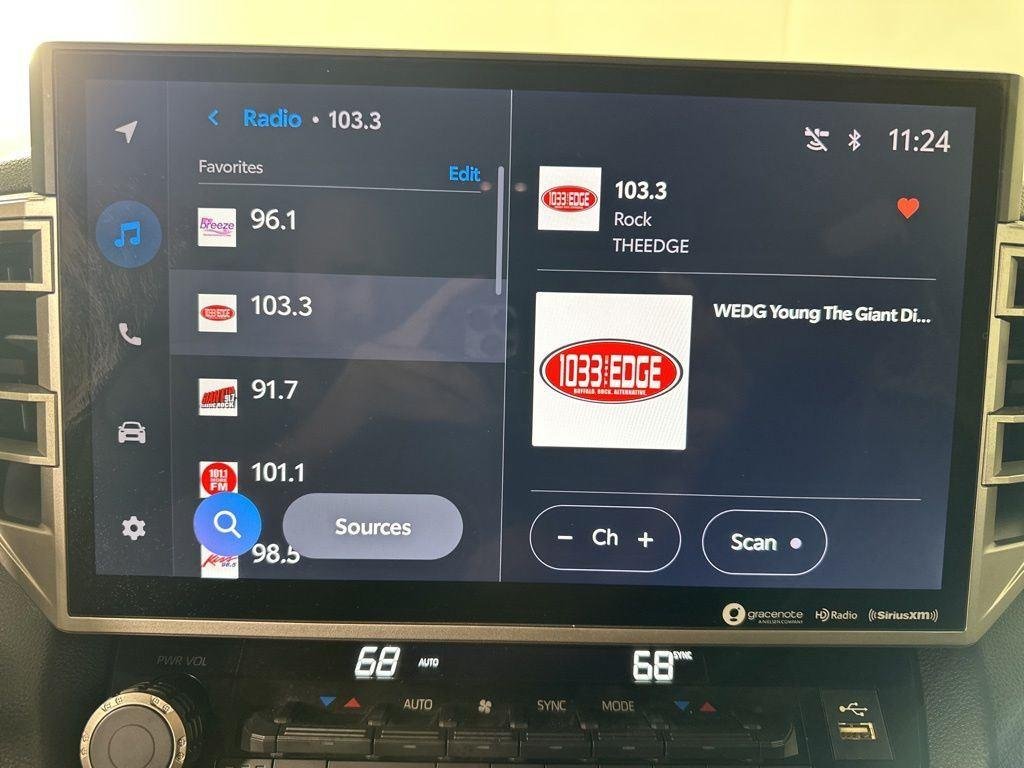 Used 2022 White Toyota SR5 image 24