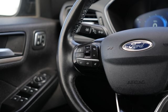 Used 2022 Blue Ford SEL image 21