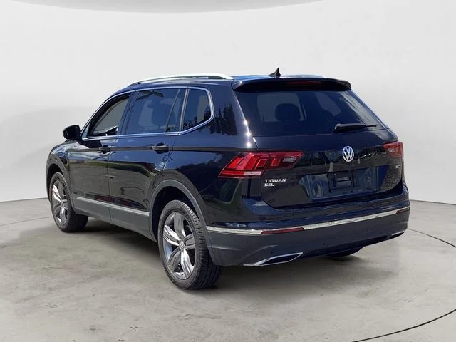 Used 2020 Deep Black Volkswagen 2.0T SEL image 3