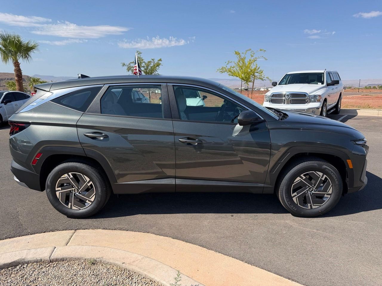 New 2026 Gray Hyundai Blue SE image 5