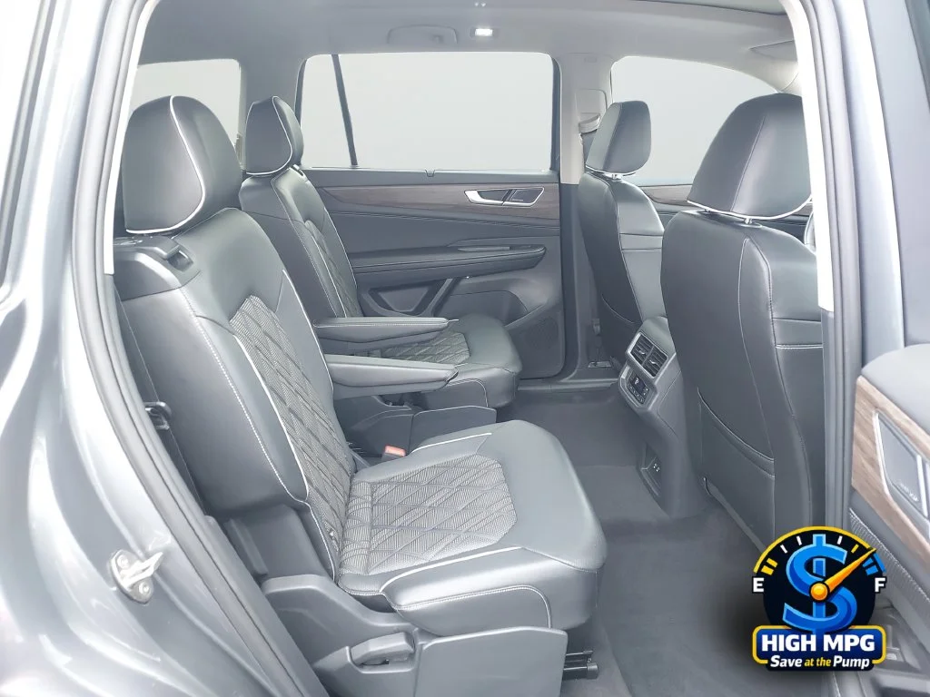 Used 2024 Gray Volkswagen 2.0T SEL Premium R-Line image 27