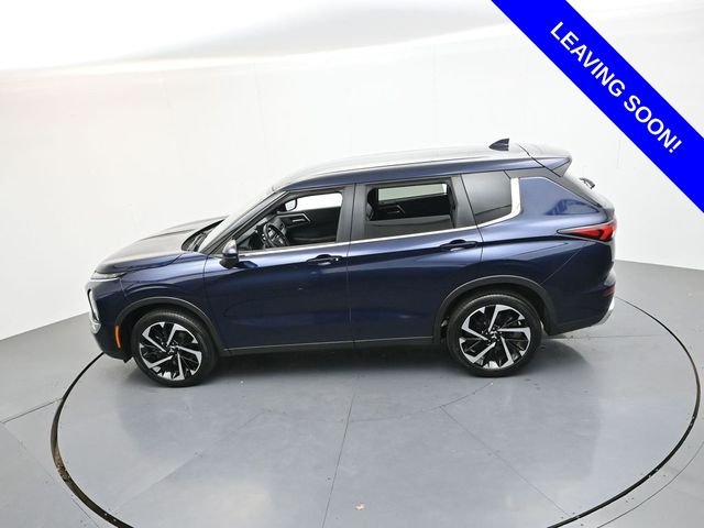 Used 2024  Mitsubishi SE image 38