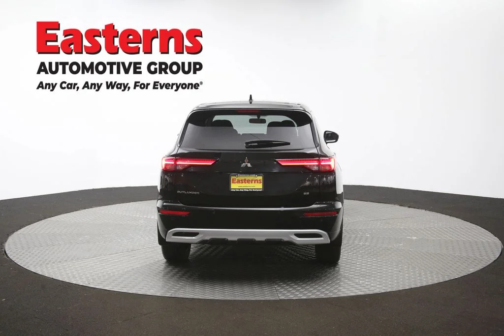 Used 2024 Black Mitsubishi SE image 37