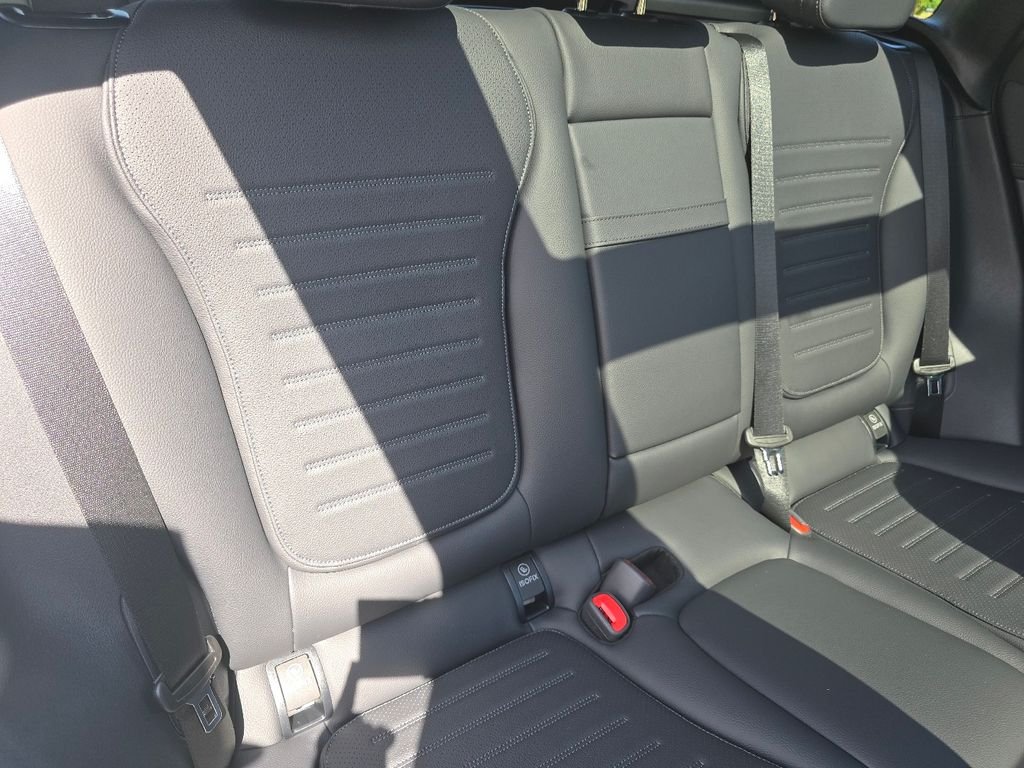 New 2026 MANUFAKTUR Moonlight White Metallic Mercedes-Benz GLC 300 image 22