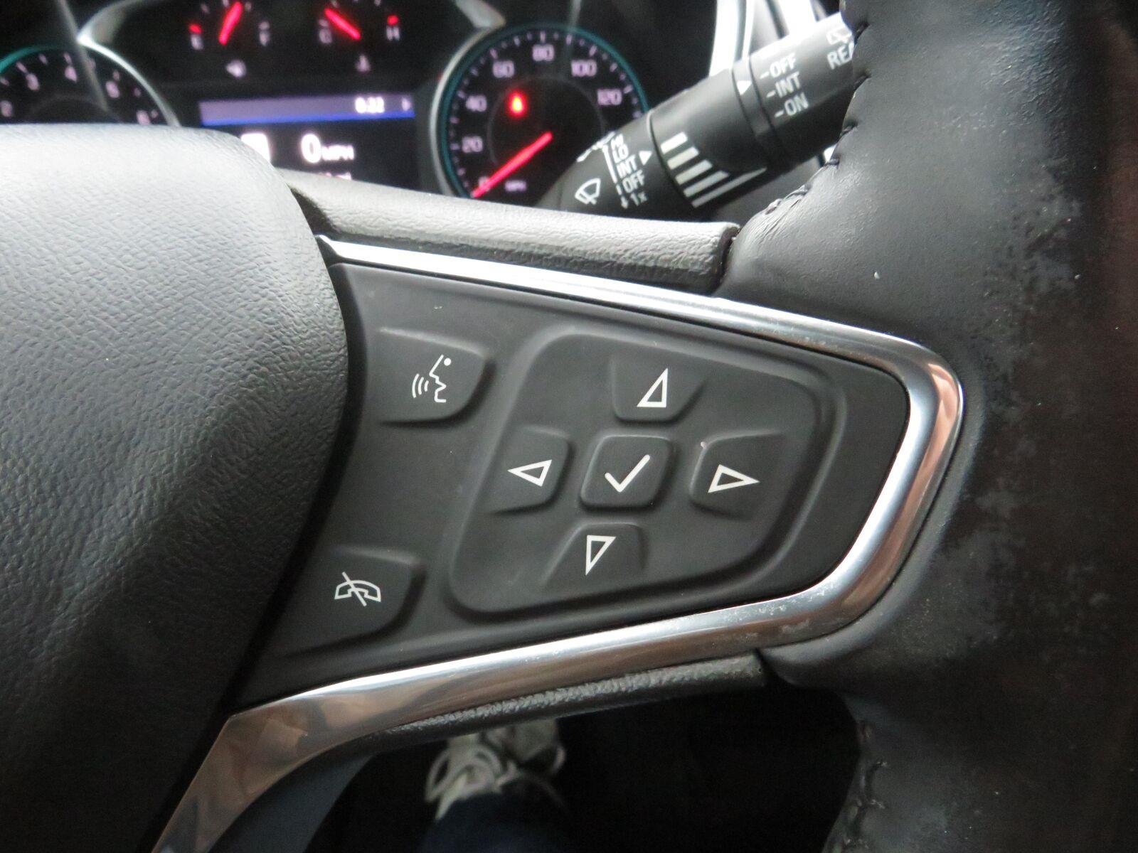 Used 2020 Mosaic Black Metallic Chevrolet LT image 31