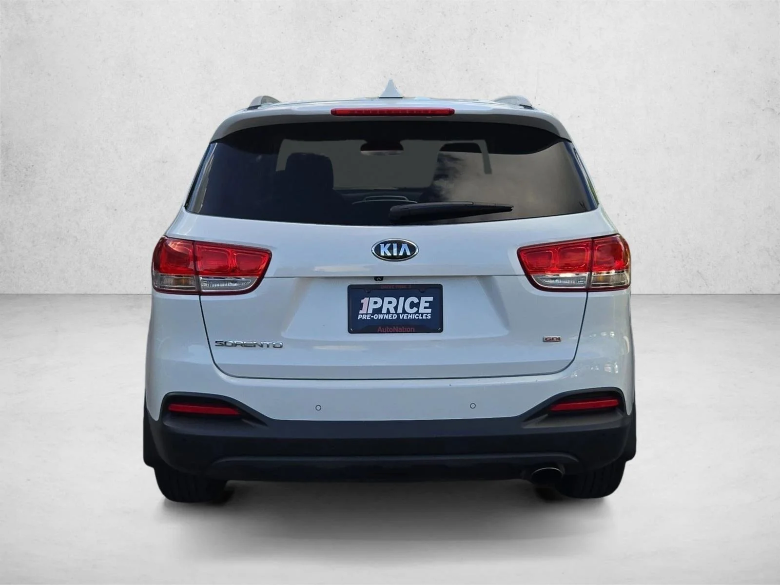 Used 2017 Snow White Pearl Kia LX image 7