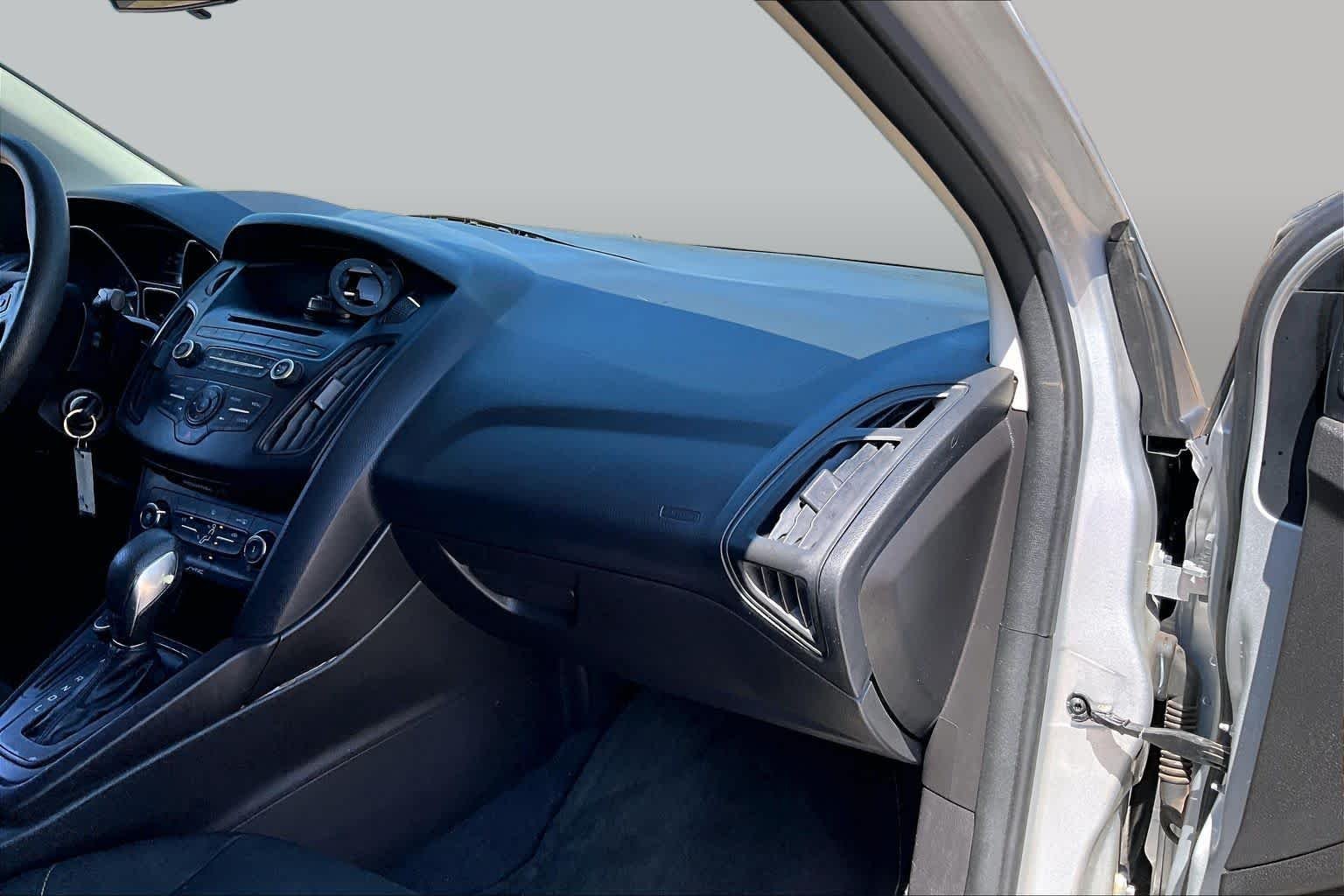 Used 2015 Ingot Silver Ford S image 17