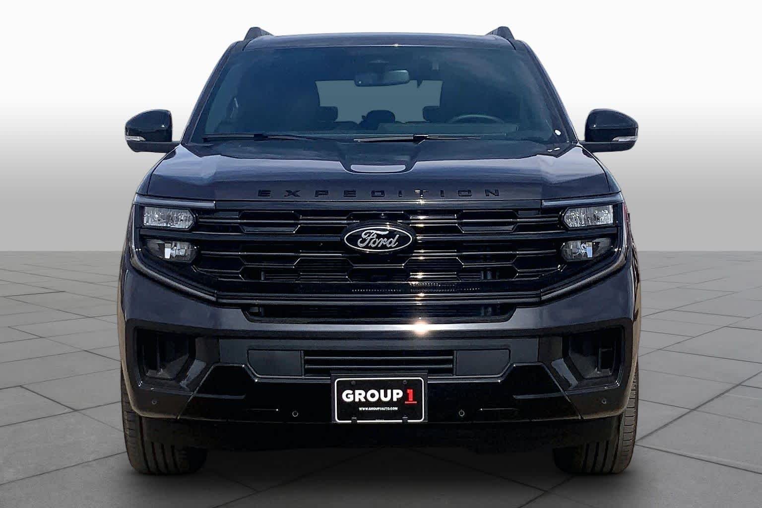New 2026 Dark Matter Gray Metallic Ford Platinum image 3