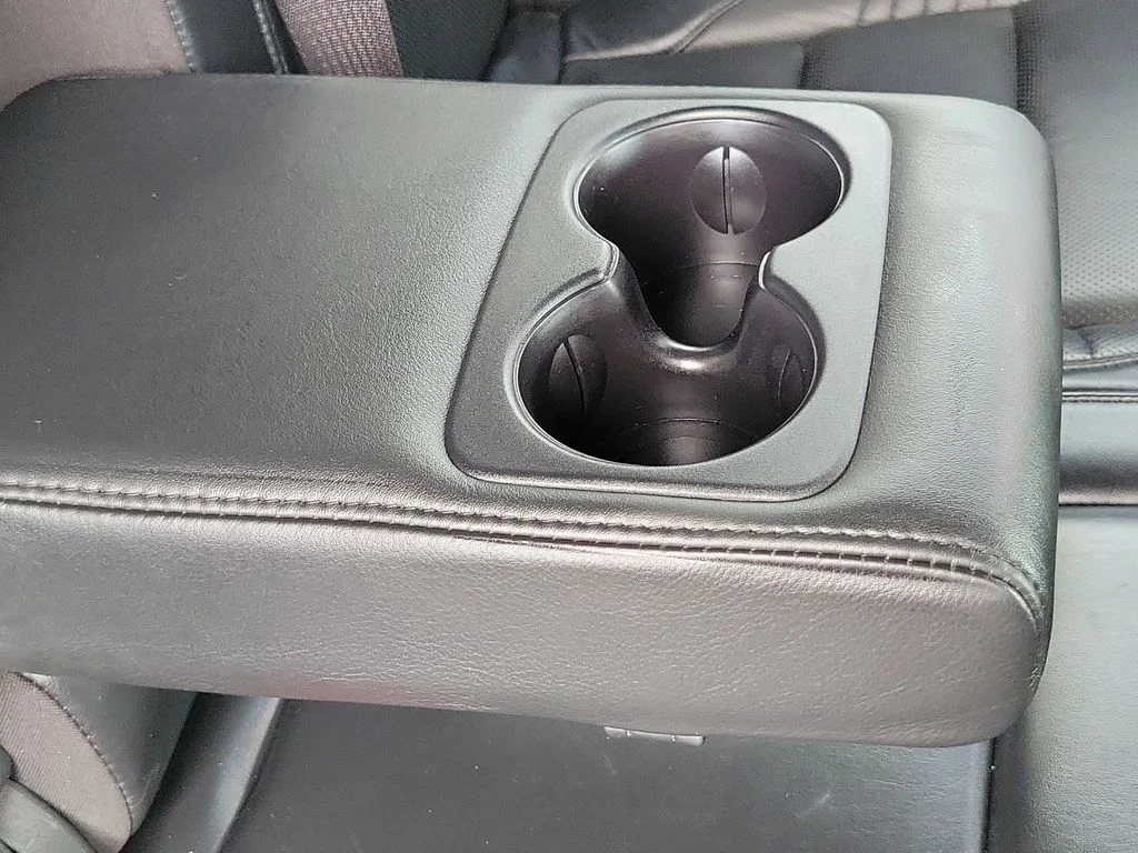 Used 2020 Crystal Metallic Jeep SRT image 24