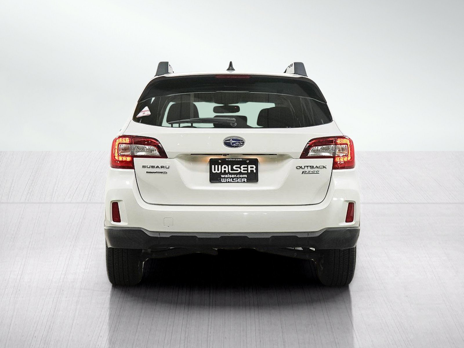 Used 2016 Crystal White Pearl Subaru 2.5i Premium image 4