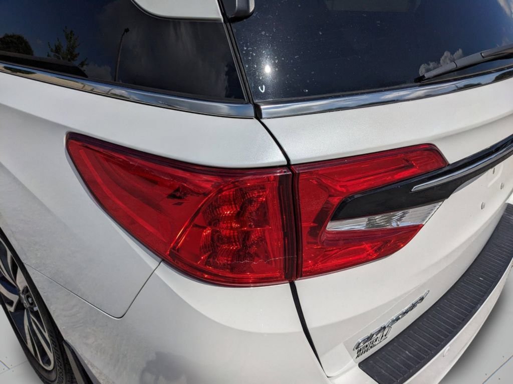 Used 2022 White Honda Touring image 33