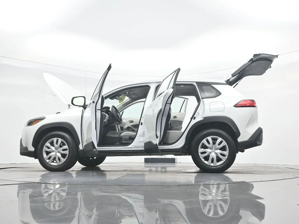 Used 2025 Beige Toyota L image 46