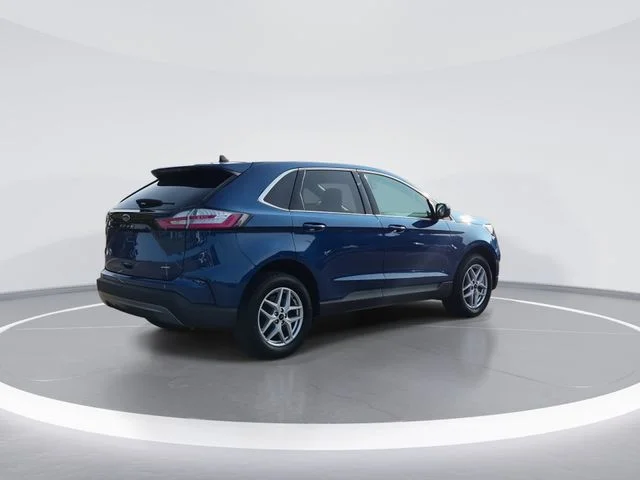 Used 2024 Blue Ford SEL image 8