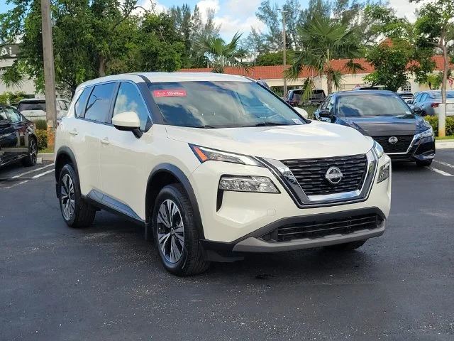 Certified Used 2023 White Nissan SV image 3