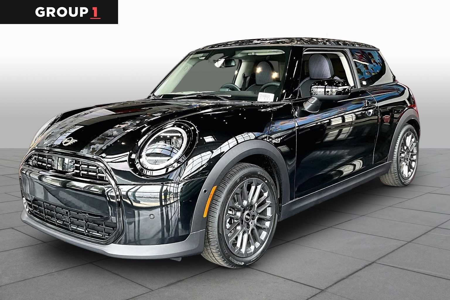 2026 MINI Hardtop's photo