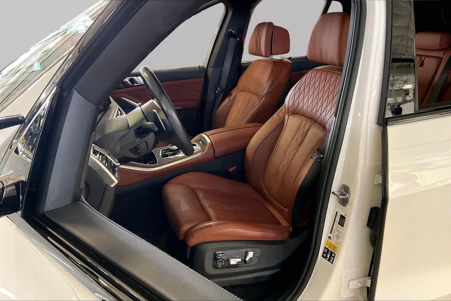 Used 2024 Mineral White Metallic BMW M60i image 7