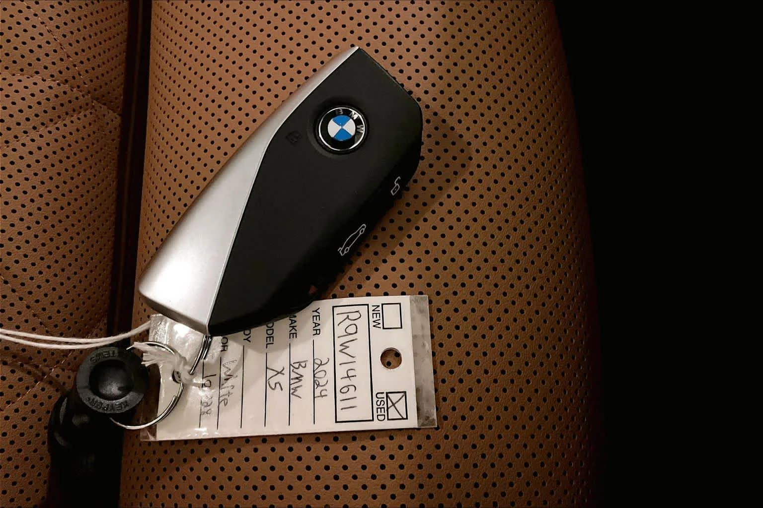 Certified Used 2024 Alpine White BMW xDrive40i image 14