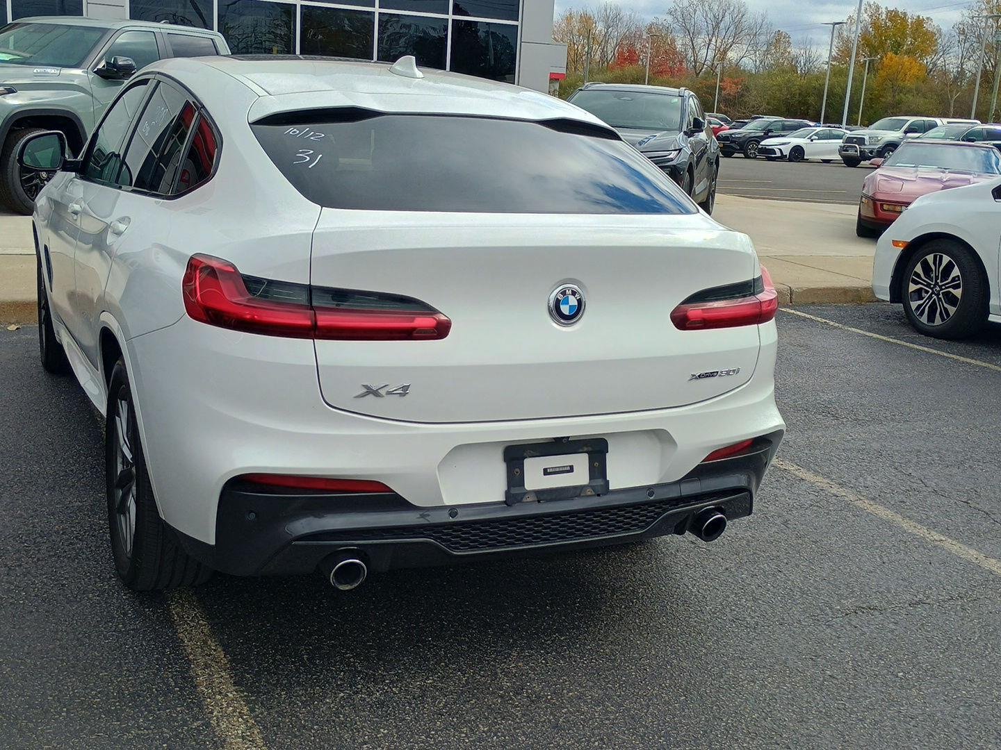 Used 2019 Alpine White BMW xDrive30i image 3