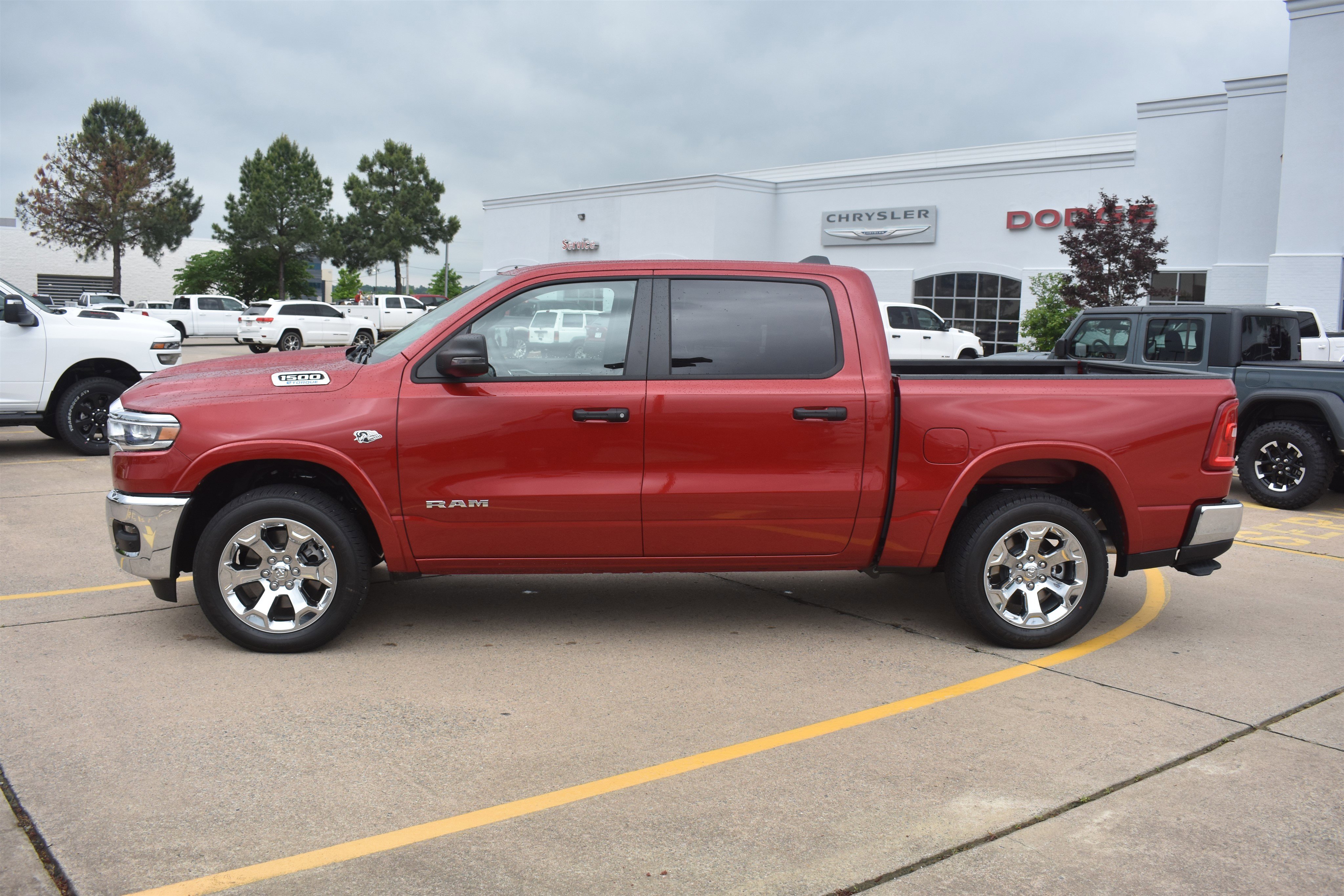 New 2026 Molten Red Pearl-Coat Exterior Paint RAM Big Horn image 10