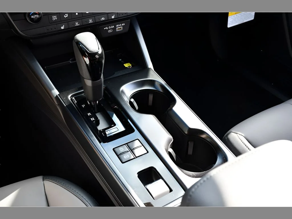 New 2026 CRYSTAL BLACK SILICA Subaru Premium image 32