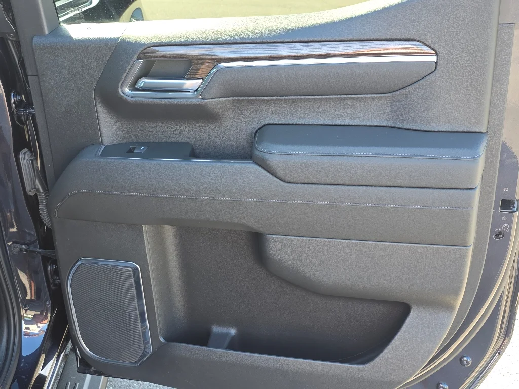 Used 2022 Dark Ash Metallic Chevrolet RST image 26