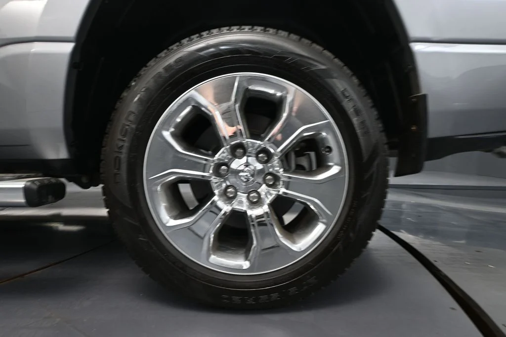 Used 2021 Silver Ram Big Horn/Lone Star image 16