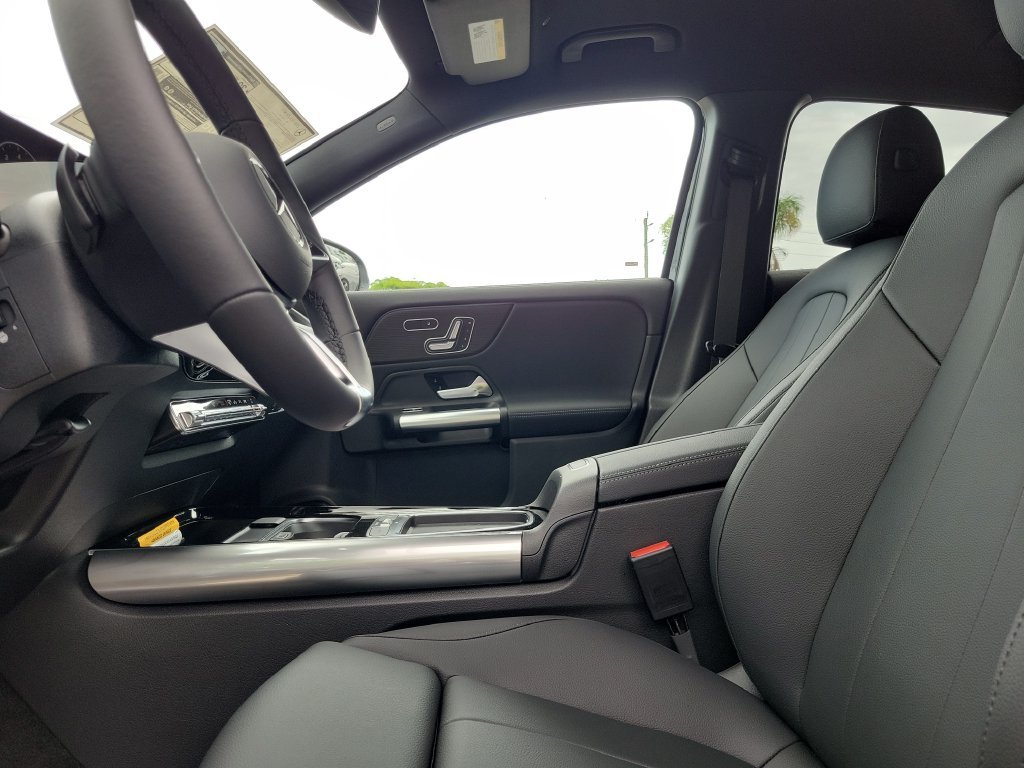 New 2026 Night Black Mercedes-Benz GLA 250 image 20
