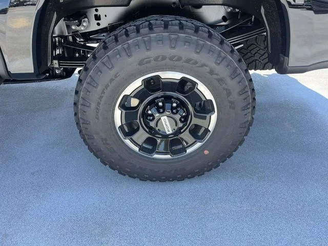 New 2026 Agate Black Metallic Ford XLT image 7