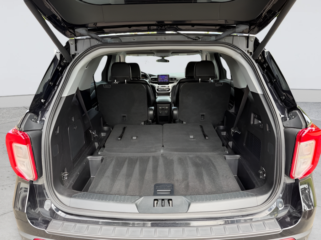 Used 2020 Black Ford XLT image 32