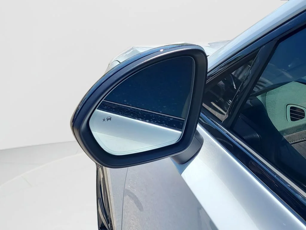 New 2026 Iridescent White Tricoat Buick Sport Touring image 28