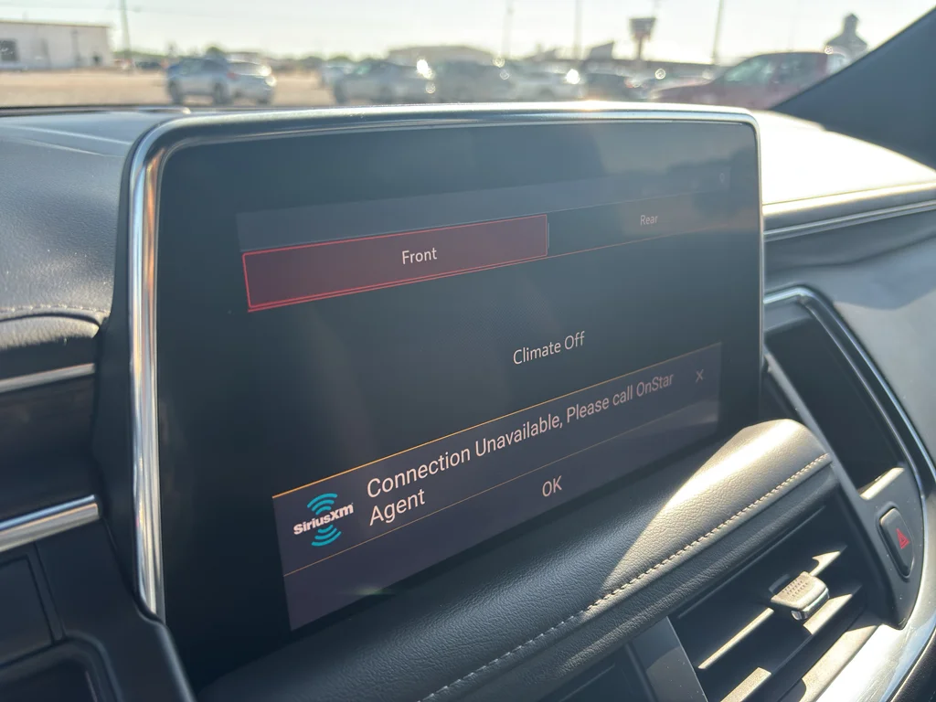 Used 2021 Summit White GMC SLE image 25