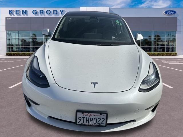 Used 2022 White Tesla Long Range image 2