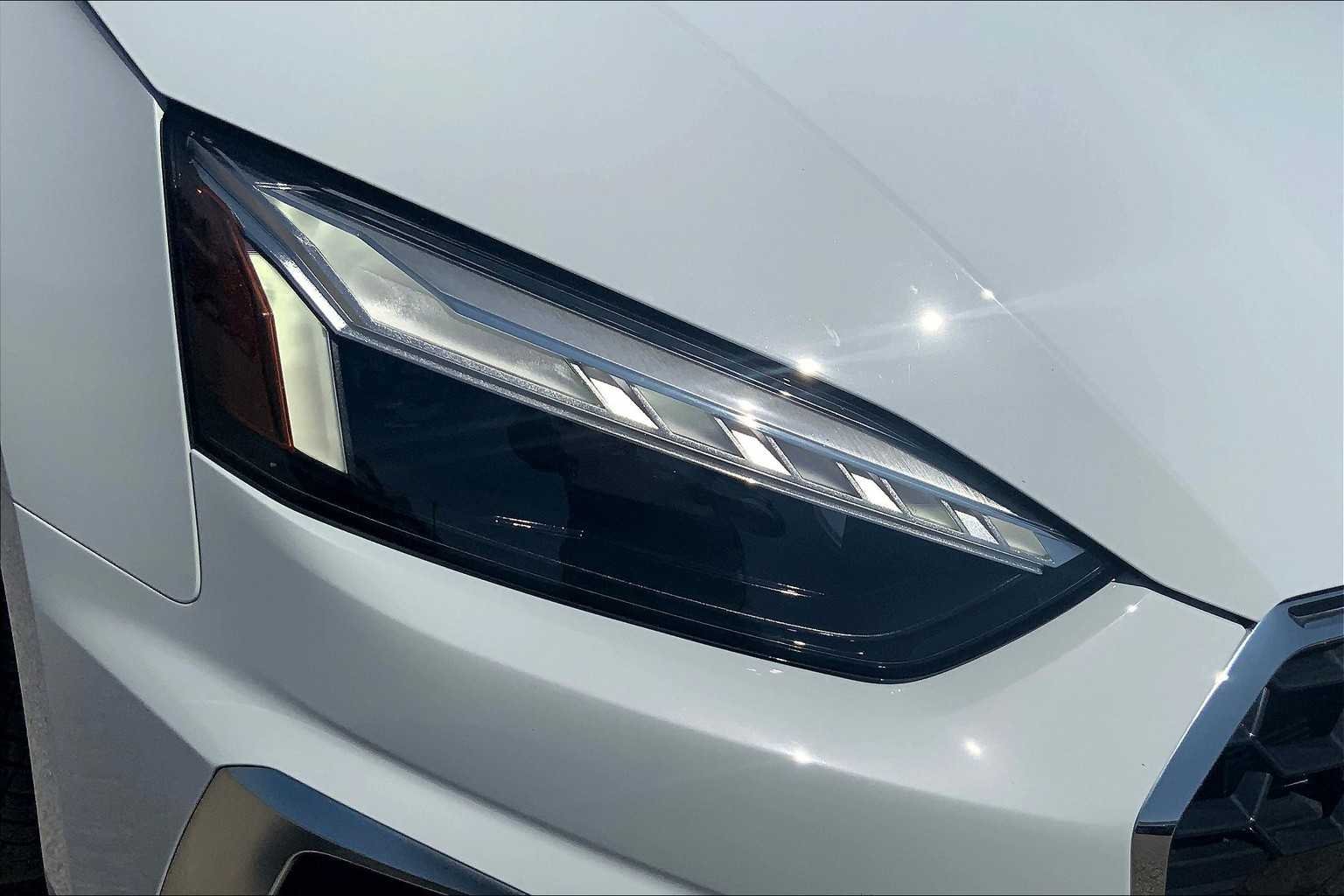 Used 2024 Glacier White Metallic Audi S line Premium image 27