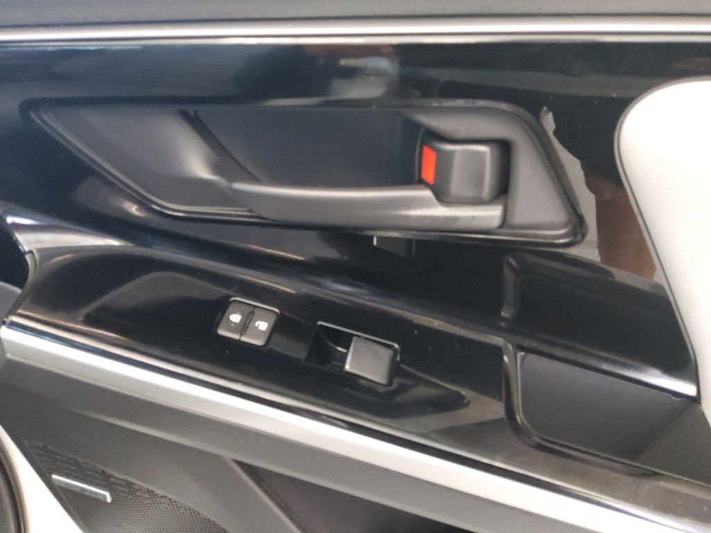 Used 2024 White Subaru Touring image 15
