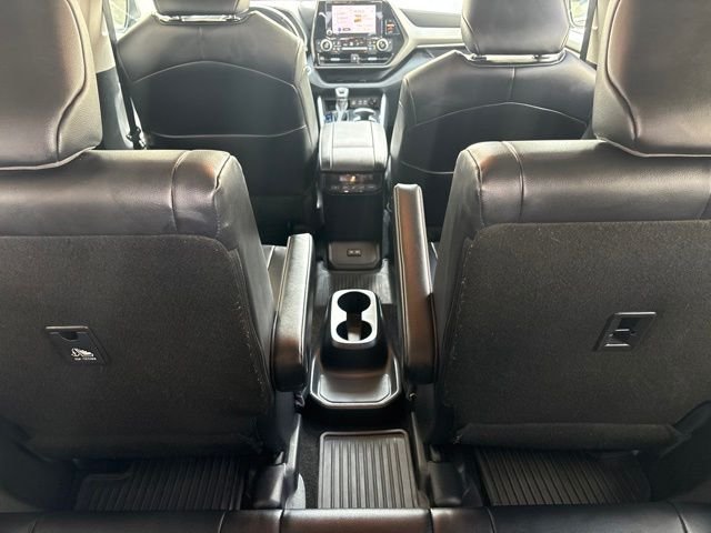 Used 2023 Midnight Black Metallic Toyota XLE image 40