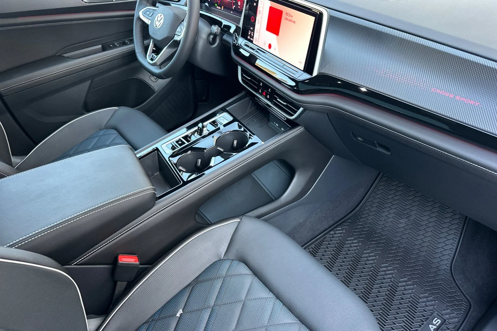 2026 Volkswagen Atlas Cross Sport SEL Premium R-LINE - Photo 14