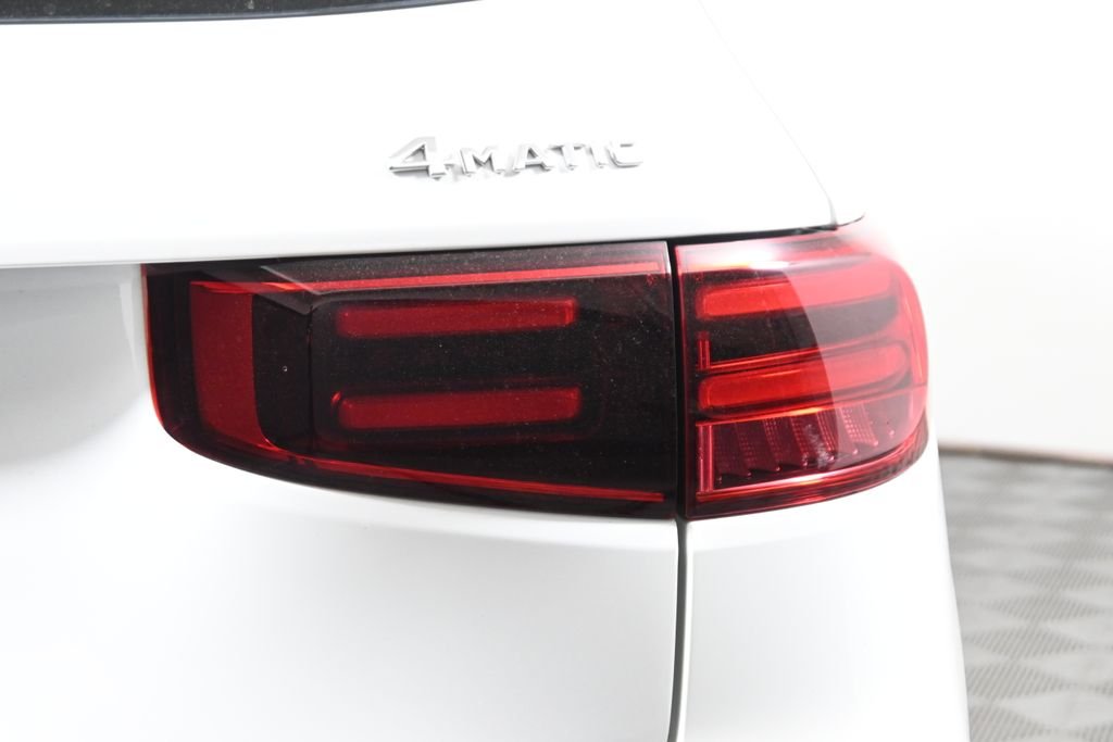 Used 2026 Polar White Mercedes-Benz GLB 250 image 13