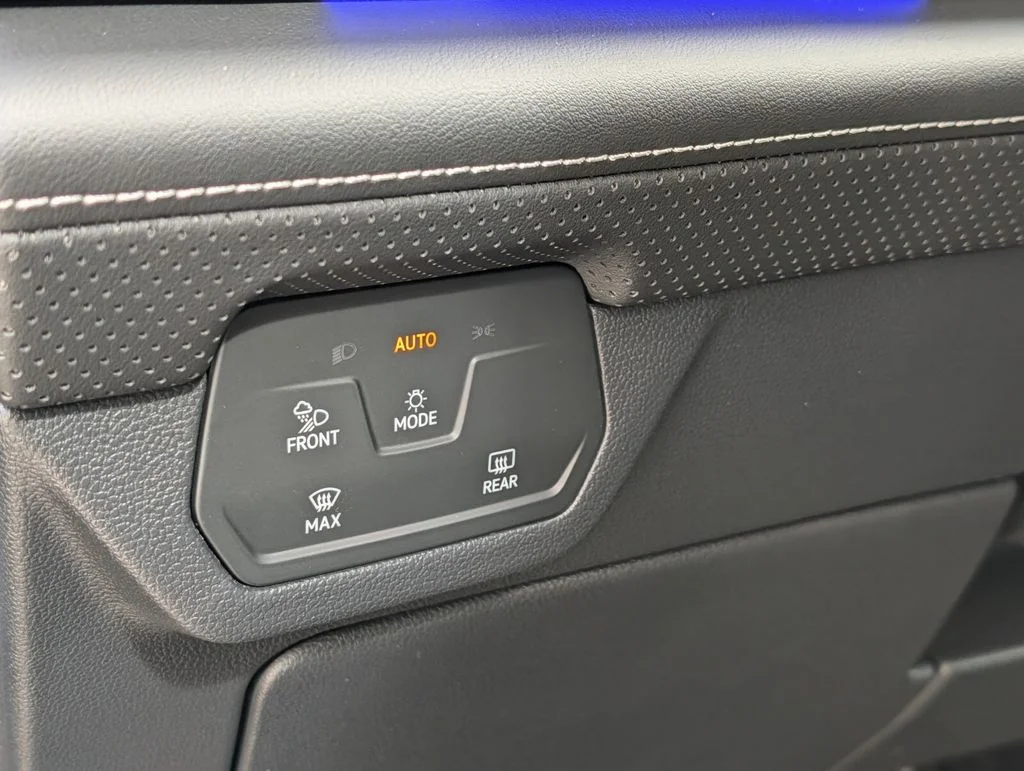 2026 Volkswagen Atlas Cross Sport SEL Premium R-LINE - Photo 20