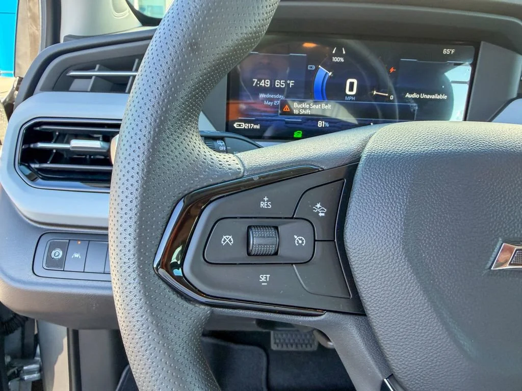 New 2027 Sterling Grey Metallic Chevrolet LT image 15